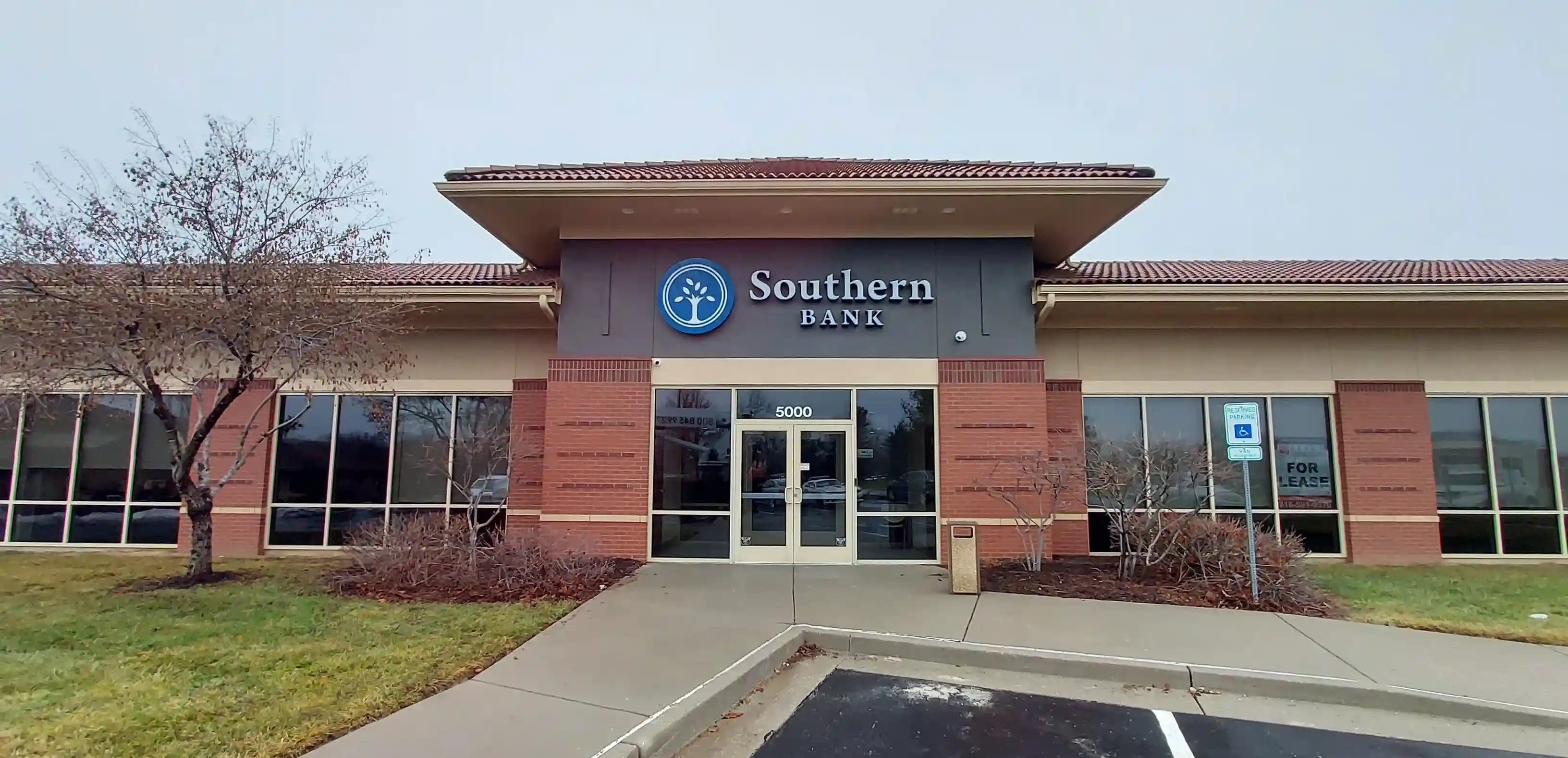 Southern Bank building in Lee's Summit, MO